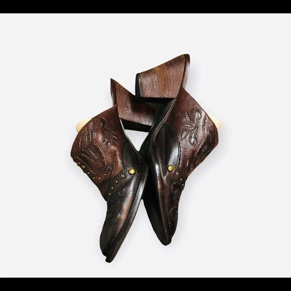 Womens Gianni Bini Frontier mule/clogs. Intricately designed two tones b… - Picture 5 of 8